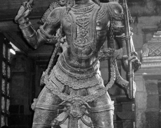Karna And Arjuna's Tales At Nellaiyappar Temple