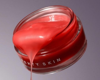 This Week I'm Obsessed With... Fenty Skin Cherry Dub Blah 2 Bright 5% AHA Face Mask!