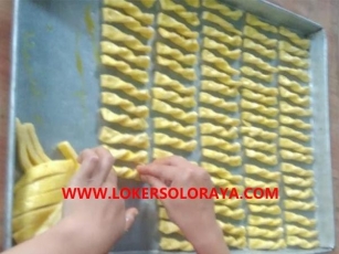 Loker Karyawati Produksi Kue Snack Di Solo