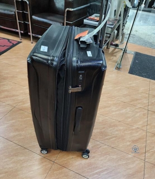 ANA Offered New Luggage Due To Damage Claim