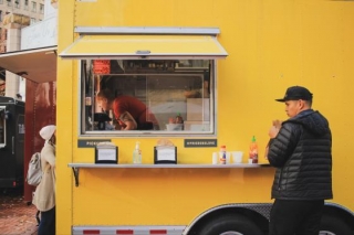 How To Add Novelty To Your Food Truck Business