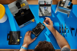 Apple To Allow Used Parts For IPhone Repairs, Improving Sustainability And Customer Choice