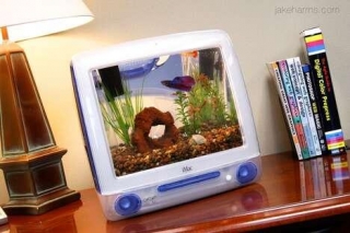Repurposed Vintage Apple Computers - Aquariums, Lamps, And Clocks Made Out Of Apple IMac Computers (TrendHunter.com)