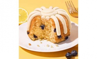 Citrusy Springtime Bundt Cakes - Nothing Bundt Cakes Lemon Blueberry Is Arriving For Springtime (TrendHunter.com)