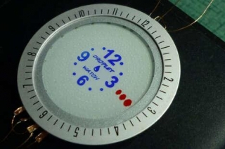 Liquid Droplet DIY Watches - Armin Bindzus Designs The Dynamic Electronic Droplet Watch (TrendHunter.com)