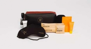Premium In-Flight Cosmetics - Thirteen Lune And American Airlines Partnered For Onboard Amenities (TrendHunter.com)