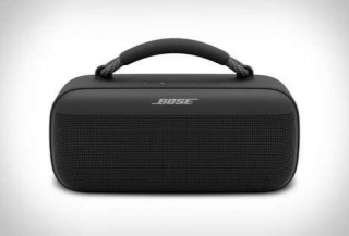 Durable Portable Performance Speakers - The Bose SoundLink Max Speaker Offers 20-Hours Of Playback (TrendHunter.com)