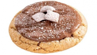 Crunchy Peanut Butter Cookies - Crumbl Is Serving Up A New Peanut Butter Munch Cookie (TrendHunter.com)