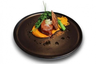 Premium Vegan Ribeyes - Mooji Presents Its Premium Vegan Ribeye, Emphasizing Texture And Taste (TrendHunter.com)