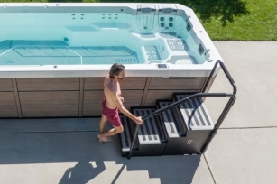10 Things To Do Before Getting In The Hot Tub