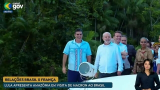 Brazil: Emmanuel Macron And Lula Approach Island Of Combu