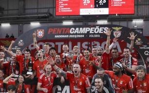 Voleibol: Benfica sagra-se pentacampeão ao bater o Sporting na 