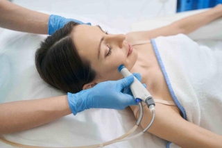 How Long Does A Hydrafacial Last? Duration, Results, And Skincare Tips