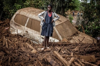 Anger Mounts As Kenyans Left Homeless And Searching For Loved Ones Swept Away In Floods | PhotosVideos