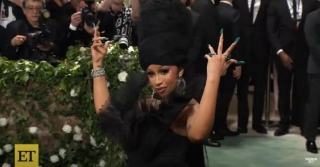 All The Lewks From The 2024 Met Gala | PICsVideos