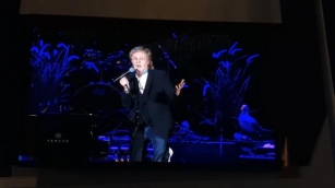 Paul McCartney Says He Sang “Let It Be” For Jimmy Buffett In Last Week Of His Life