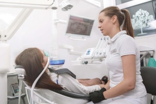 Signs You Should Call Your Dentist After Sedation Dentistry