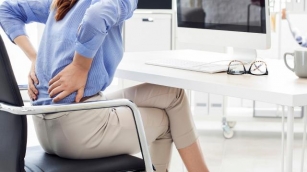 Preventing Repetitive Strain Injuries: A Chiropractor’s Guide To An Ergonomic Workstation