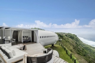 Descubre La Villa Más Original Y Lujosa De Bali ¡Un Boeing 737 Enfrente Del Mar!