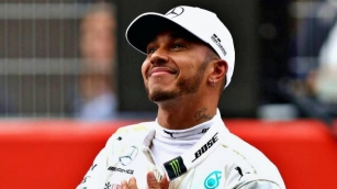 Formula 1: Vestea Oficiala De ULTIM MOMENT A Lui Lewis Hamilton Care SOCHEAZA, Cum Ii Calca Pe Urme Lui Michael Schumacher