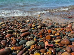 5 Top Rock Hunting Beaches In Michigan – An Awesome Rock Hounds Guide
