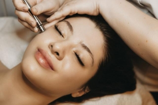 Deciphering The Relationship Between Microneedling And Botox: Clarifying The Facts