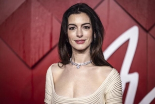 Anne Hathaway Says She Had A Miscarriage In 2015
