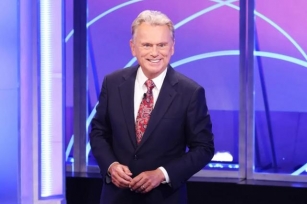 Pat Sajak Sets First Gig After ‘Wheel Of Fortune’ — Regional Theater ‘Columbo’ In Hawaii