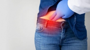 10 Strategies For Managing Crohn’s Disease Naturally
