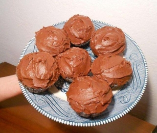 Ultimate Moist & Delicious Sour Milk Chocolate Cupcakes (Easy Recipe!)