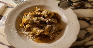 Eating Off The Hill: Restaurant Moccione In Montreal