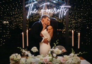 Using Neon Lights To Create The Perfect Atmosphere At Your Wedding