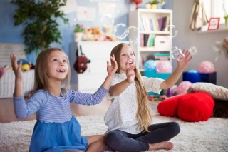 7 Lazy Ways To Keep Your Kids Entertained And Engaged