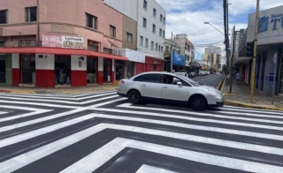 Apucarana Implanta Faixa De Pedestre Inovadora Na Rua Ponta Grossa
