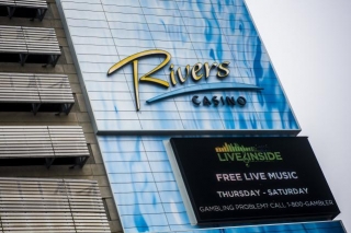 สมาชิกทีม Rivers Casino เป็นอาสาสมัครที่ Pittsburgh