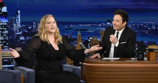 Amy Schumer Responds Forcefully To Comments About Her Face Being 