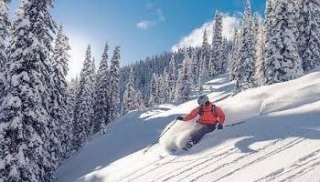 Skiing In Gulmarg: A Unique Cultural Experience