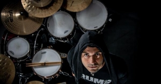 Roberto Pirami: Il Tour Con David Ellefson, Il Free Drumming Studio & Le Collaborazioni Tra Metal E Pop. L'INTERVISTA