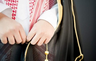Saudi Arabia Issues Guidelines On Formal Wearing Of Traditional Cloak Bisht