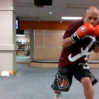 Side Step./ Punch And Side Step. #boxing #boxingtraining #viralvideo #selfdefence #ytshorts #viral