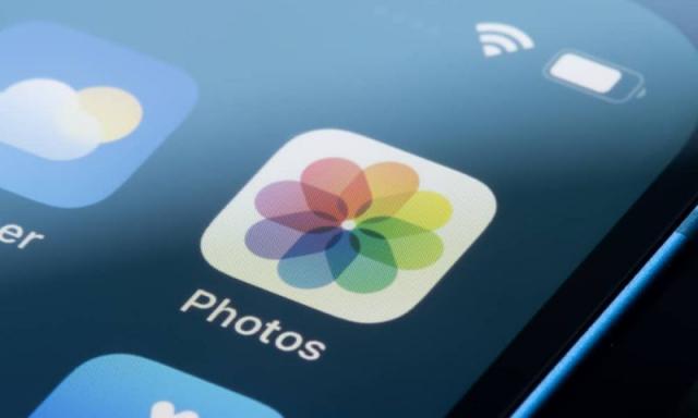 How to Mass Delete Photos on Your iPhone