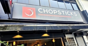 Restoran Chopsticks Asia Menyajikan Bufet Buka Puasa Masakan Chinese Muslim Yang Asli