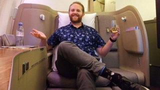 How To Get A Free First Class Upgrade On Cathay Pacific