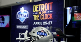 Open Thread: Should The Lions Move From Their First-round Pick?
