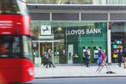 Lloyds Bank Partners With PayPoint on Card Payment Service