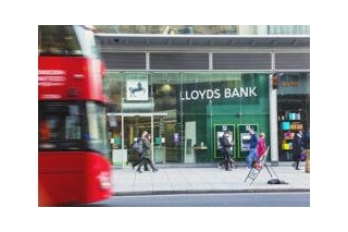 Lloyds Bank Partners With PayPoint On Card Payment Service