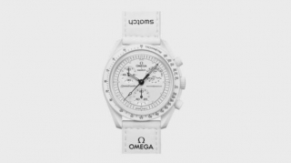Snoopy Goes To The Moon With The Latest OMEGA X Swatch MoonSwatch
