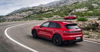 Porsche Gave The 2025 Cayenne GTS Better Performance And A Higher Price