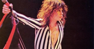 20 Photographs Of Steven Tyler Of Aerosmith On The Stage From The 1970s And 1980s