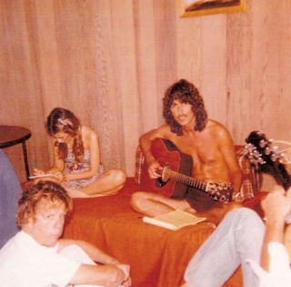The Story Behind The Photo Of Stevie Nicks, George Harrison And Bob Longhi In Hana, Hawaii In 1978